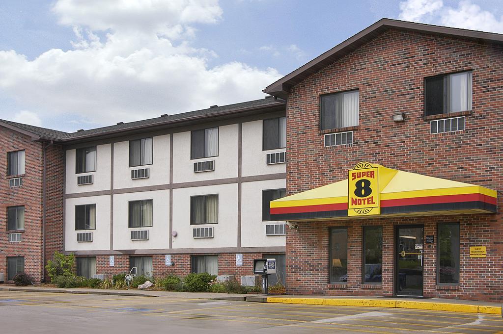 Motel Super 8 By Wyndham Omaha/West Dodge Exteriér fotografie